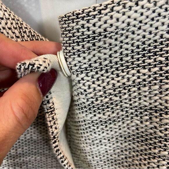 Tahari Brand Black and White Topper Jacket Collarless Size XL - Picture 11 of 11